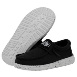 Wally Youth Slub Canvas - Black -Heydude Shop 40044 001 WALLYYOUTHSLUBCANVAS BLACK PAIRBOTTOM